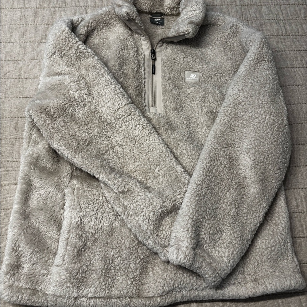 New Balance Light Gray Fleece. Size woman medium.
